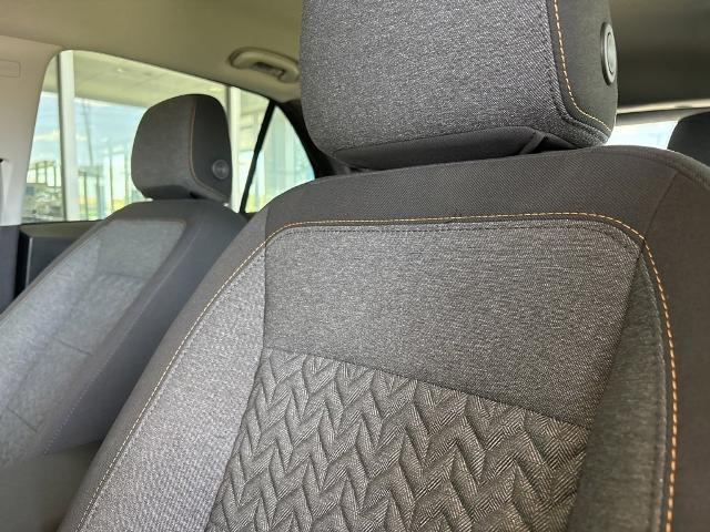 2023 Chevrolet Equinox Vehicle Photo in MANHATTAN, KS 66502-5036