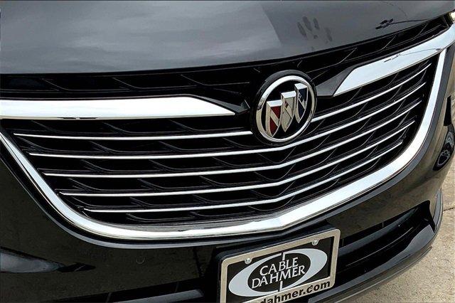 2022 Buick Enclave Vehicle Photo in TOPEKA, KS 66609-0000