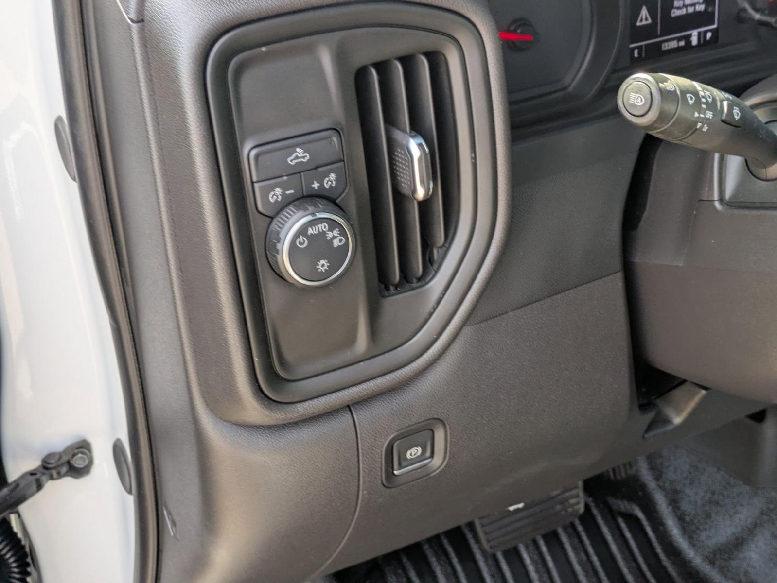 2024 Chevrolet Silverado 1500 Vehicle Photo in SELMA, TX 78154-1460