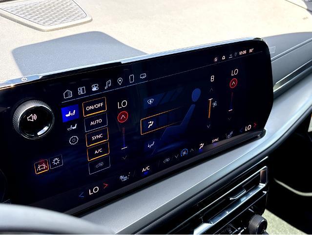 2025 Chevrolet Traverse Vehicle Photo in BEAUFORT, SC 29906-4218