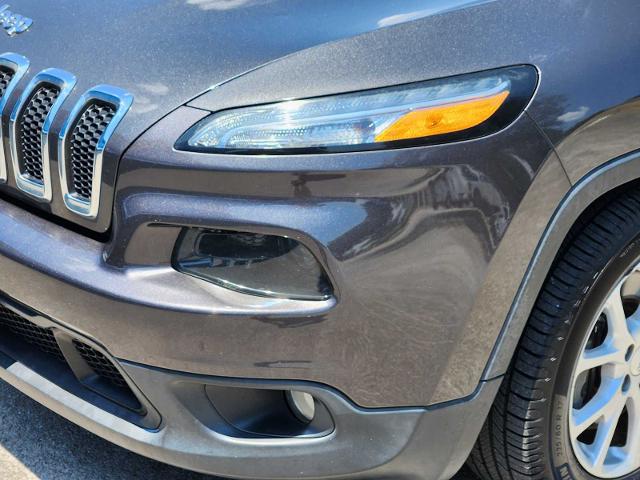 2015 Jeep Cherokee Vehicle Photo in DENTON, TX 76210-9321