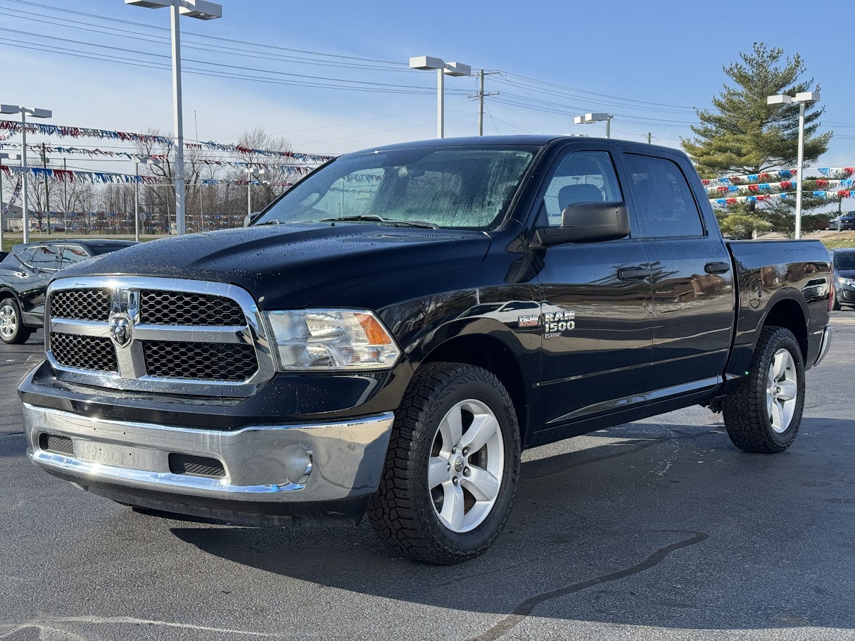 2020 Ram 1500 Classic Vehicle Photo in BOONVILLE, IN 47601-9633