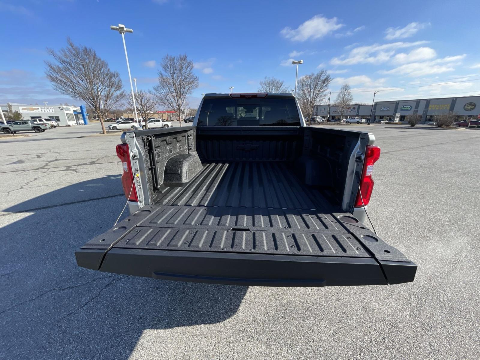 2025 Chevrolet Silverado 1500 Vehicle Photo in BENTONVILLE, AR 72712-4322