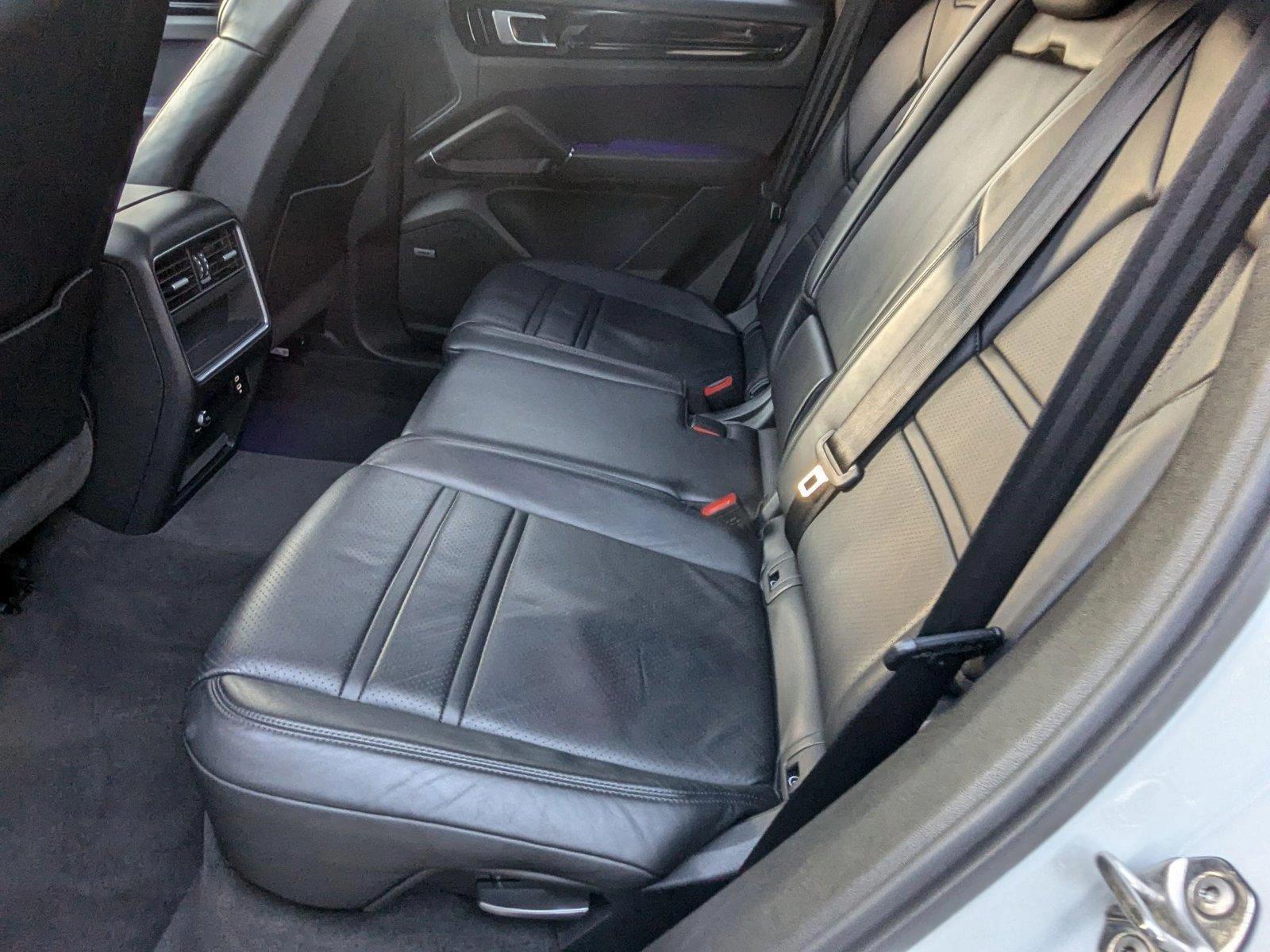 2020 Porsche Cayenne Vehicle Photo in Miami, FL 33169