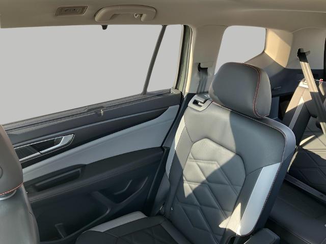 2025 Volkswagen Atlas Vehicle Photo in Oshkosh, WI 54904