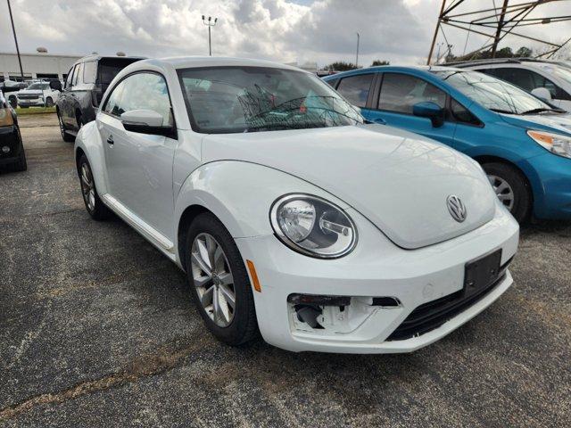 2017 Volkswagen Beetle Vehicle Photo in SUGAR LAND, TX 77478-0000