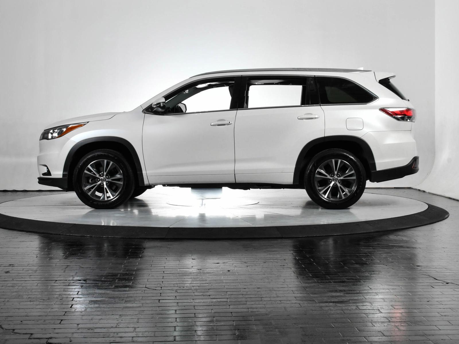 2016 Toyota Highlander Vehicle Photo in DALLAS, TX 75235