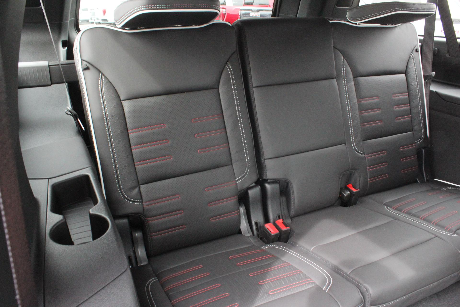 2025 GMC Yukon XL Vehicle Photo in AURORA, CO 80012-4011