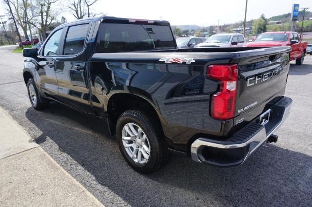 2022 Chevrolet Silverado 1500 Vehicle Photo in FAIRMONT, WV 26554-2318
