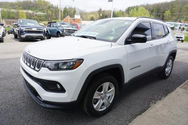 2022 Jeep Compass Vehicle Photo in FAIRMONT, WV 26554-2318