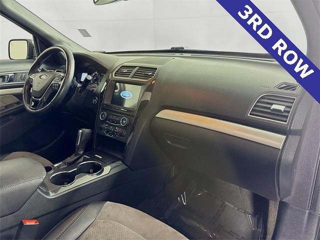 2017 Ford Explorer Vehicle Photo in Puyallup, WA 98371