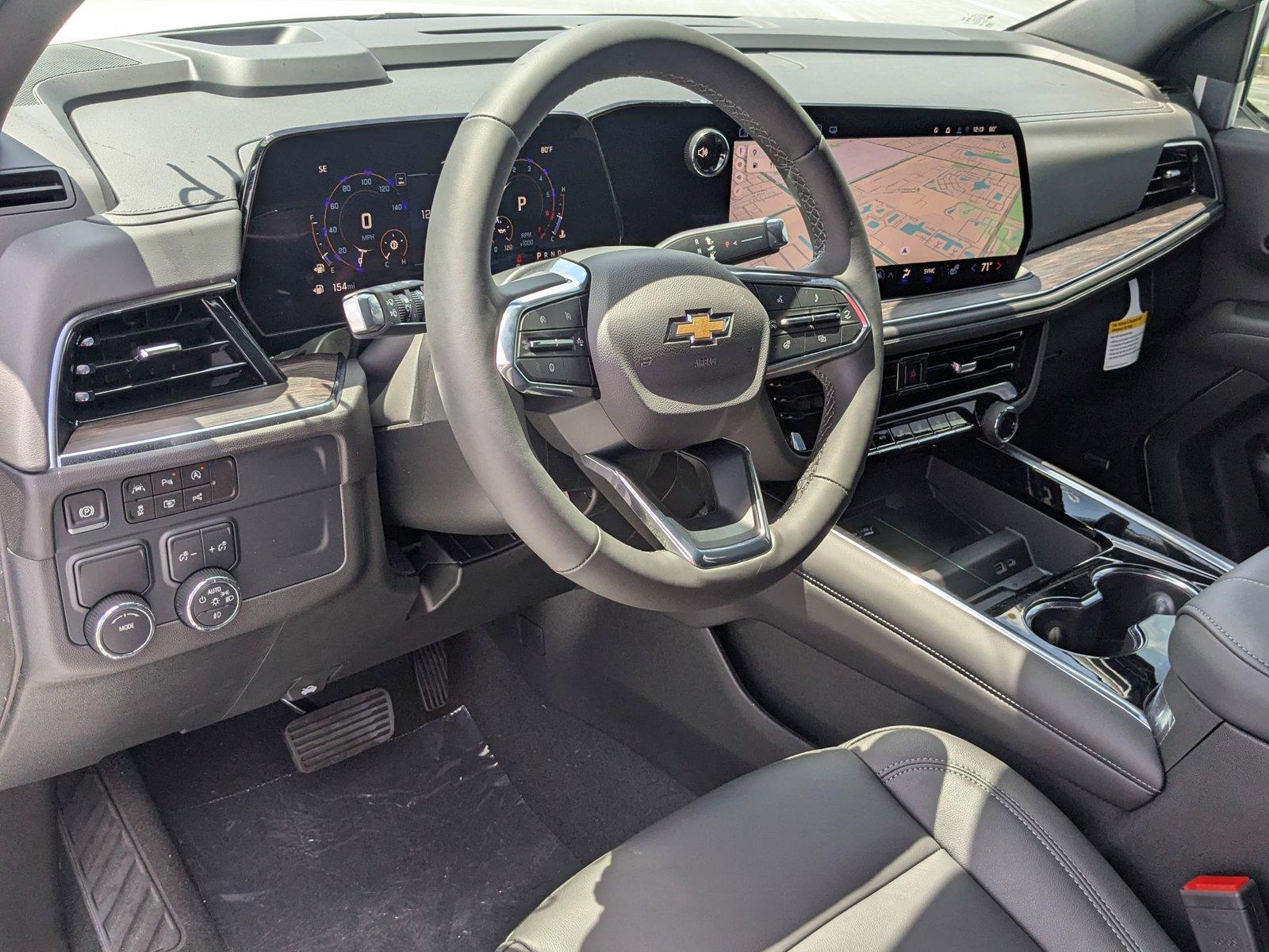 2025 Chevrolet Suburban Vehicle Photo in PEMBROKE PINES, FL 33024-6534