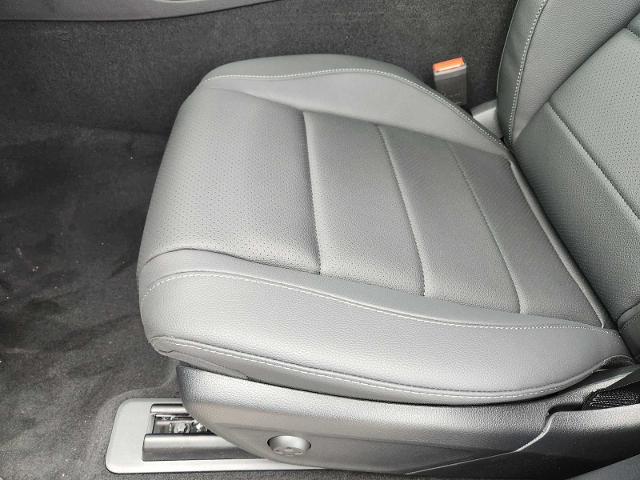2025 Mercedes-Benz GLE Vehicle Photo in HOUSTON, TX 77079