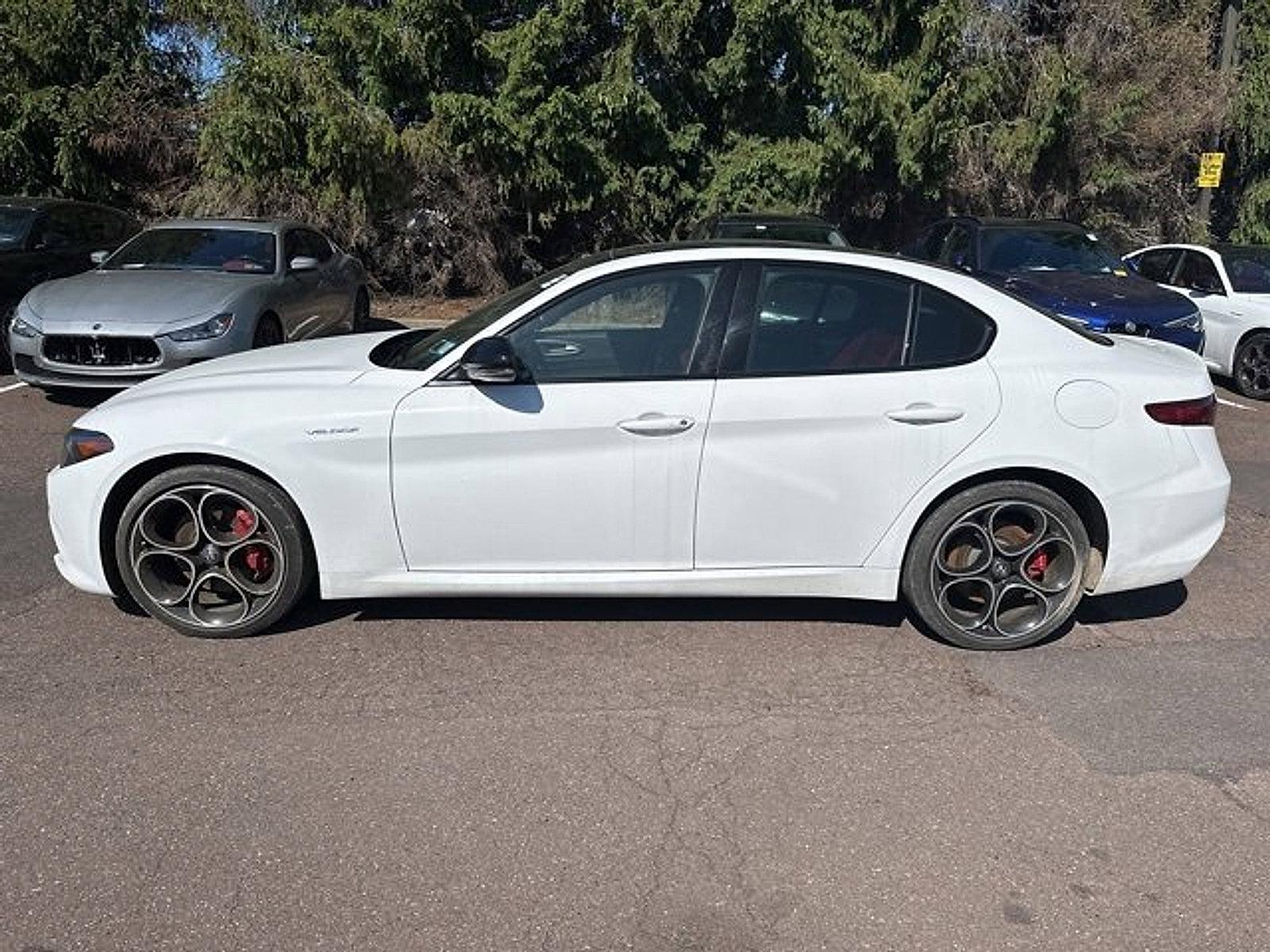 2022 Alfa Romeo Giulia Vehicle Photo in Willow Grove, PA 19090