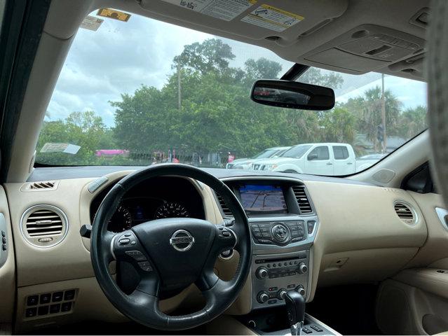 2017 Nissan Pathfinder Vehicle Photo in Savannah, GA 31419