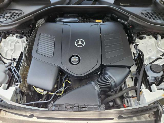 2025 Mercedes-Benz GLC Vehicle Photo in HOUSTON, TX 77079