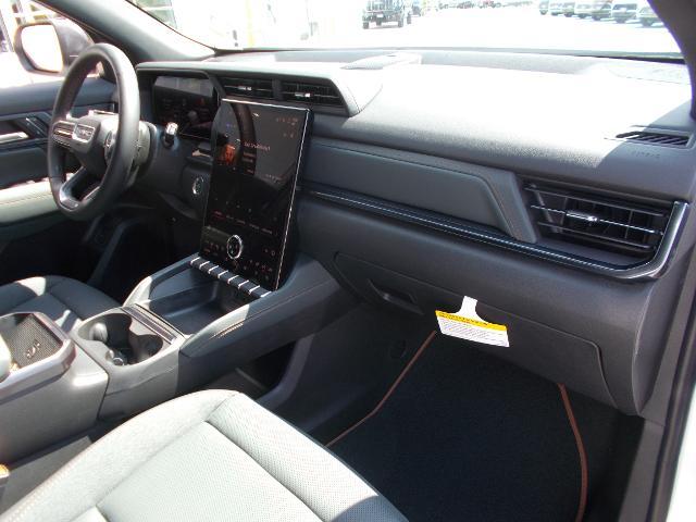 2026 GMC Terrain Vehicle Photo in LOWELL, MA 01852-4336