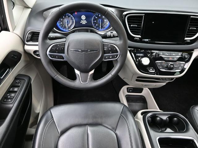 2023 Chrysler Pacifica Vehicle Photo in Cedar Rapids, IA 52402