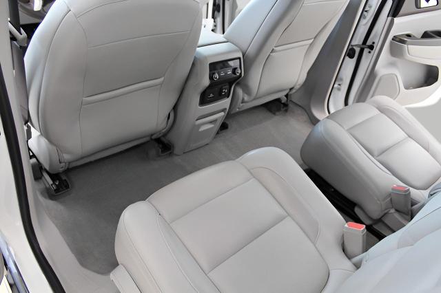 2017 GMC Acadia Vehicle Photo in Green Bay, WI 54304