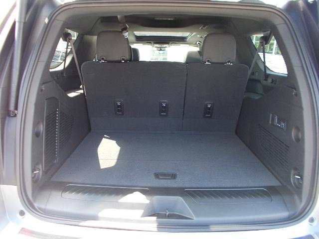 2025 GMC Yukon XL Vehicle Photo in LOWELL, MA 01852-4336