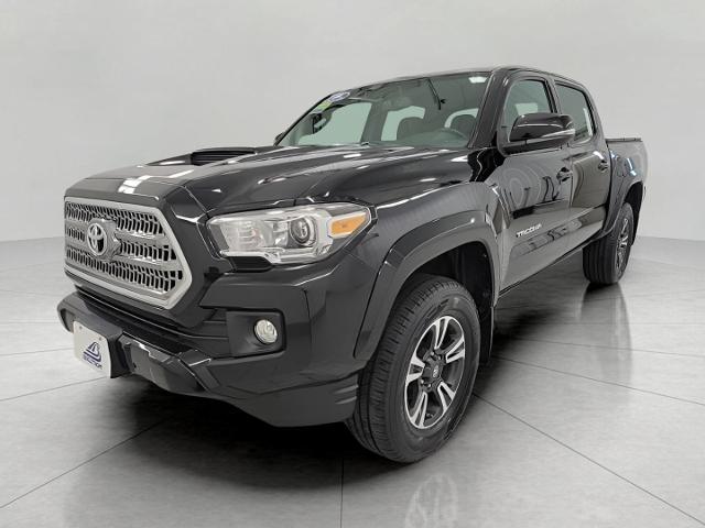 2017 Toyota Tacoma Vehicle Photo in Oshkosh, WI 54904