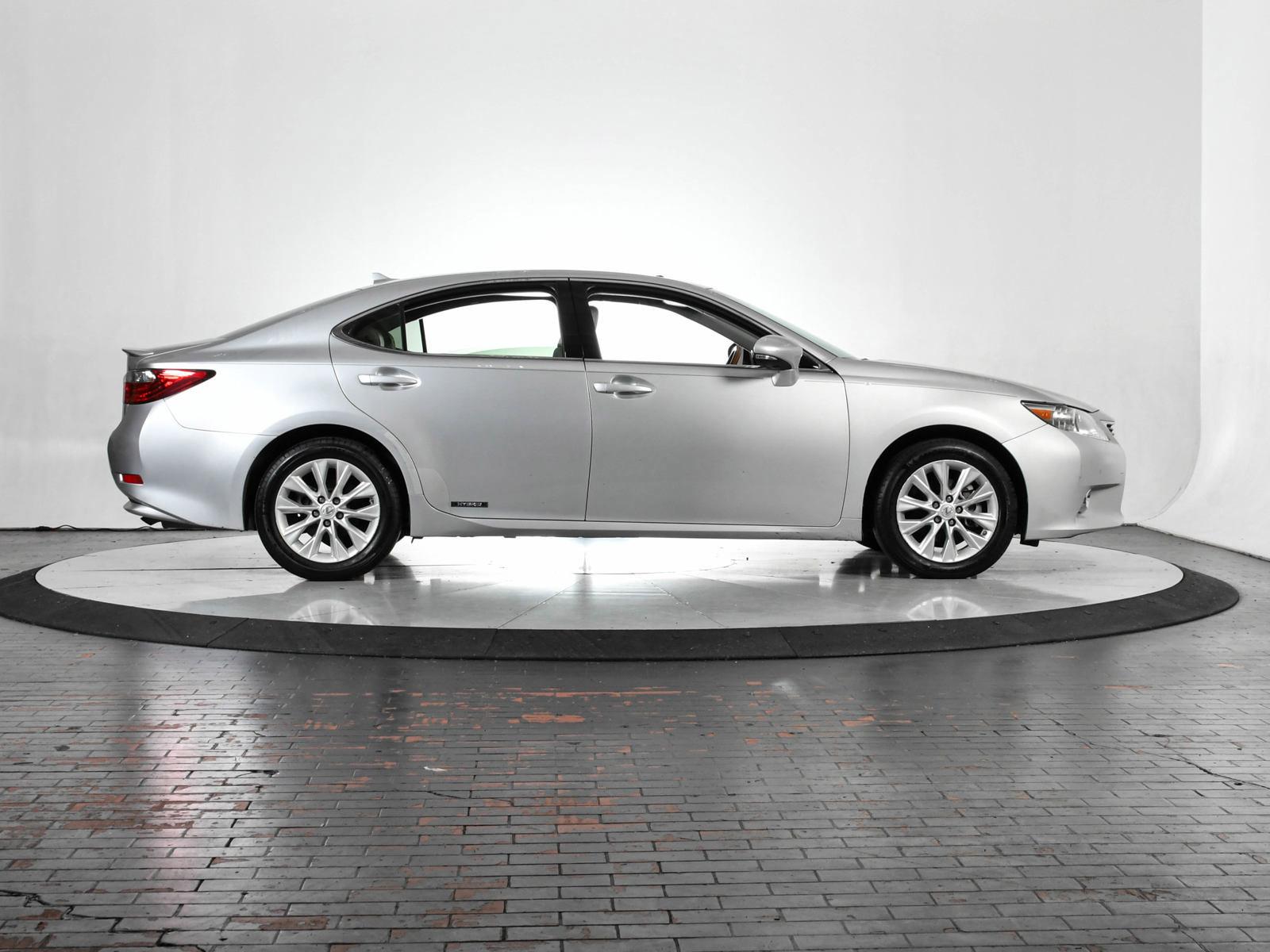 2013 Lexus ES 300h Vehicle Photo in DALLAS, TX 75235