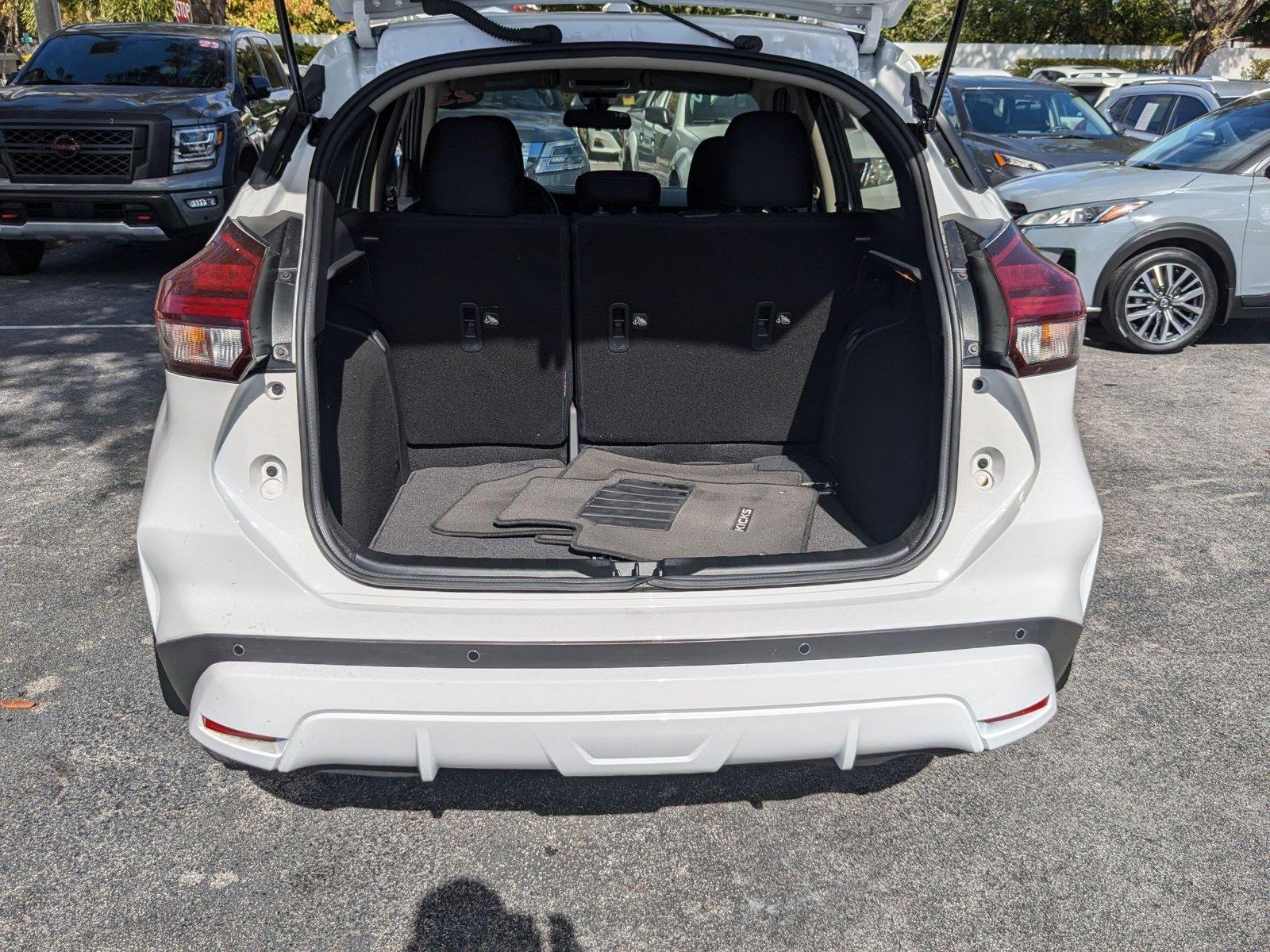 2023 Nissan Kicks Vehicle Photo in Miami, FL 33135