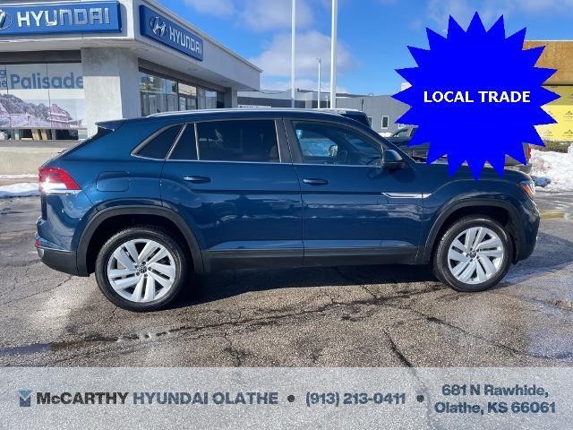 Used 2020 Volkswagen Atlas Cross Sport SE w/Tech R-Line with VIN 1V26E2CA5LC213832 for sale in Kansas City