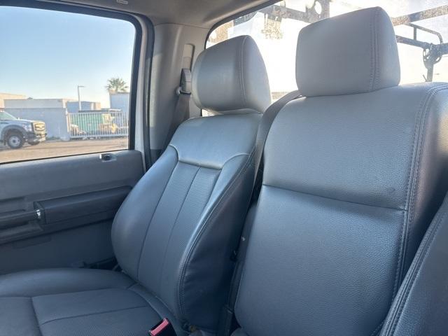 2014 Ford Super Duty F-350 SRW Vehicle Photo in VENTURA, CA 93003-8585