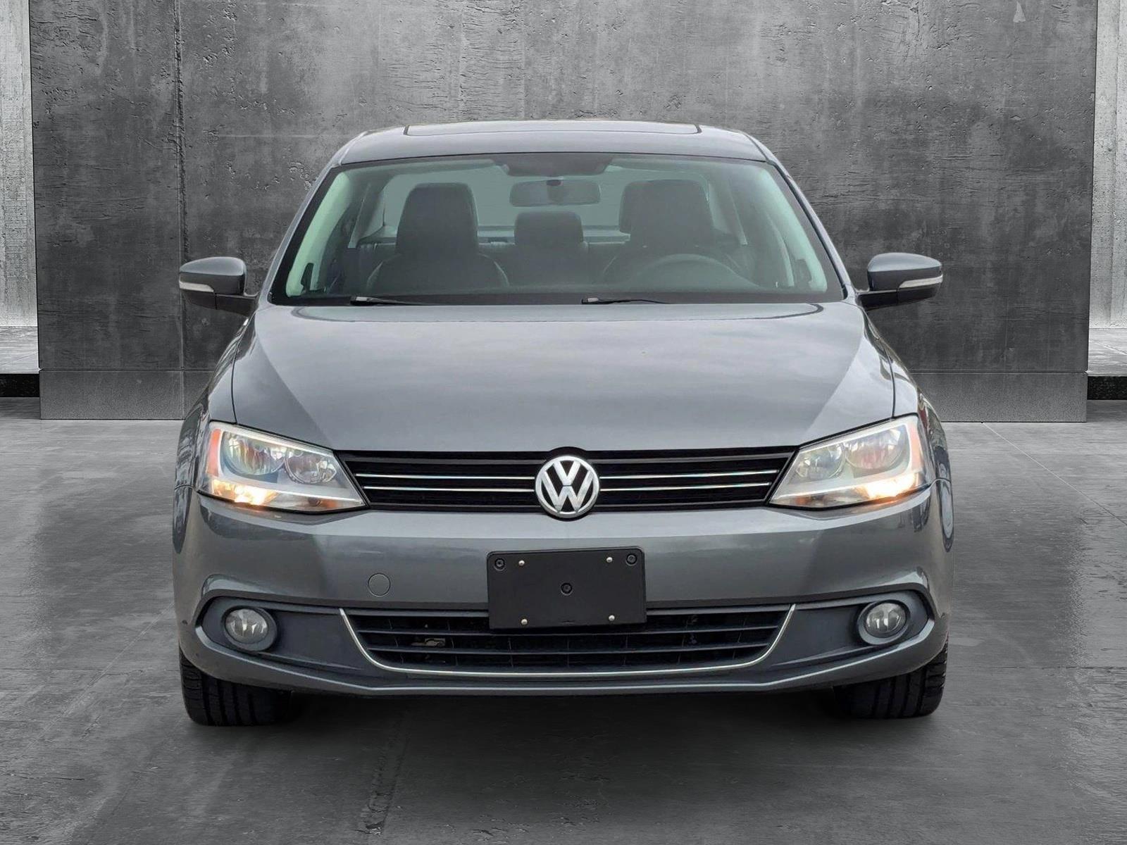 2014 Volkswagen Jetta Sedan Vehicle Photo in St. Petersburg, FL 33713