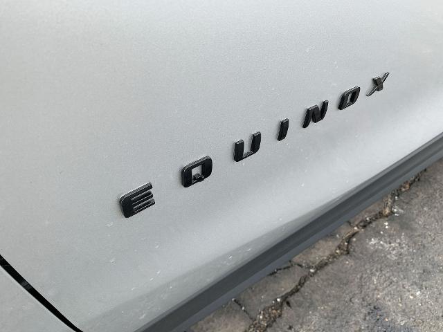 2022 Chevrolet Equinox Vehicle Photo in MOON TOWNSHIP, PA 15108-2571