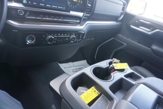 2023 Chevrolet Silverado 1500 Vehicle Photo in FAIRMONT, WV 26554-2318