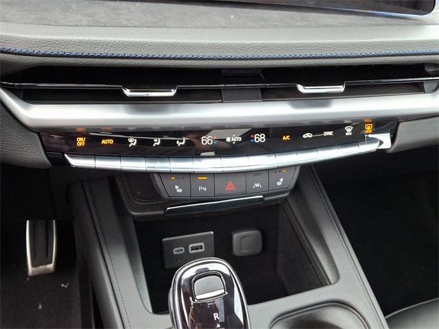 2025 Cadillac XT4 Vehicle Photo in ALLENTOWN, PA 18103-7399