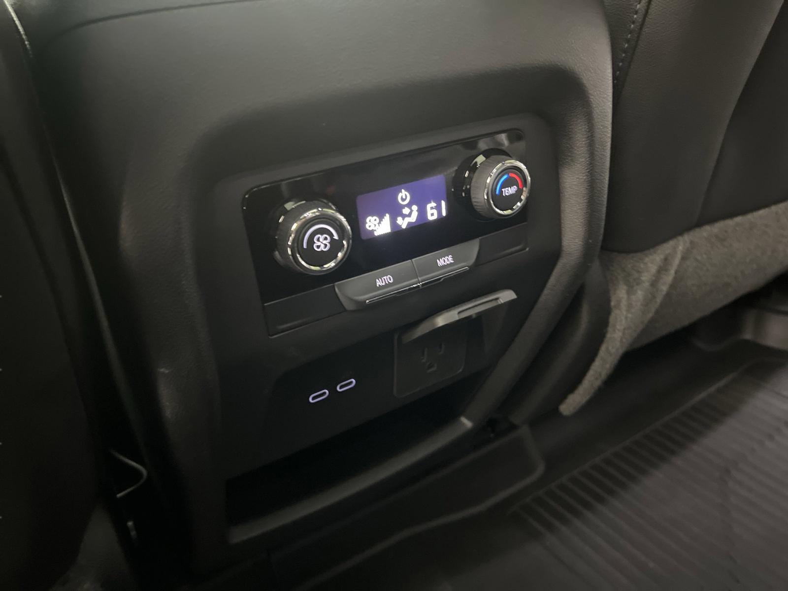 2024 Chevrolet Traverse Vehicle Photo in GEORGETOWN, TX 78626-7508