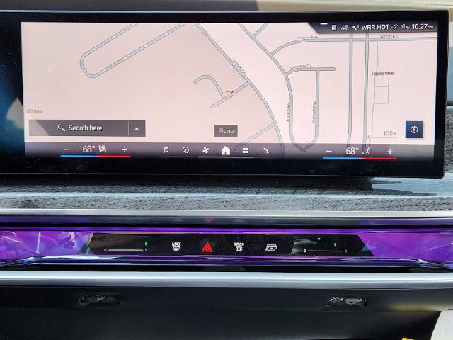 2024 BMW 740i xDrive Vehicle Photo in PLANO, TX 75024