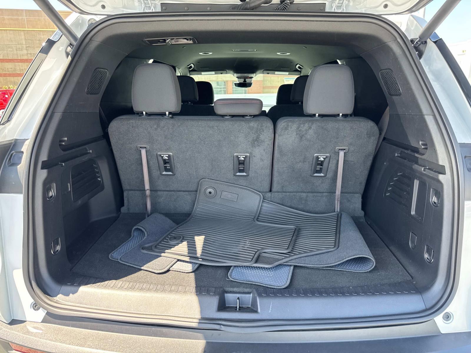 2024 Chevrolet Traverse Vehicle Photo in LOS ANGELES, CA 90007-3794