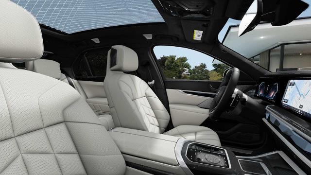 2025 BMW 760i xDrive Vehicle Photo in GRAPEVINE, TX 76051