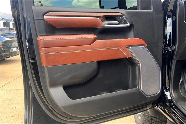 2024 GMC Sierra 2500 HD Vehicle Photo in TOPEKA, KS 66609-0000