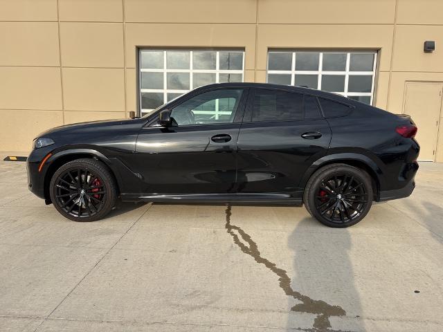 2024 BMW X6 xDrive40i Vehicle Photo in Peoria, IL 61615
