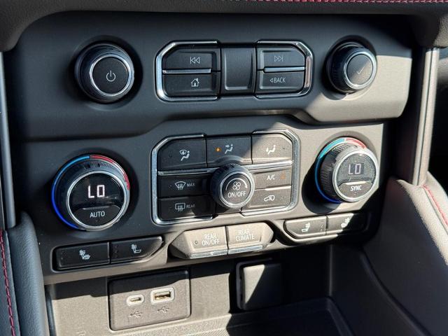 2023 Chevrolet Tahoe Vehicle Photo in COLUMBIA, MO 65203-3903