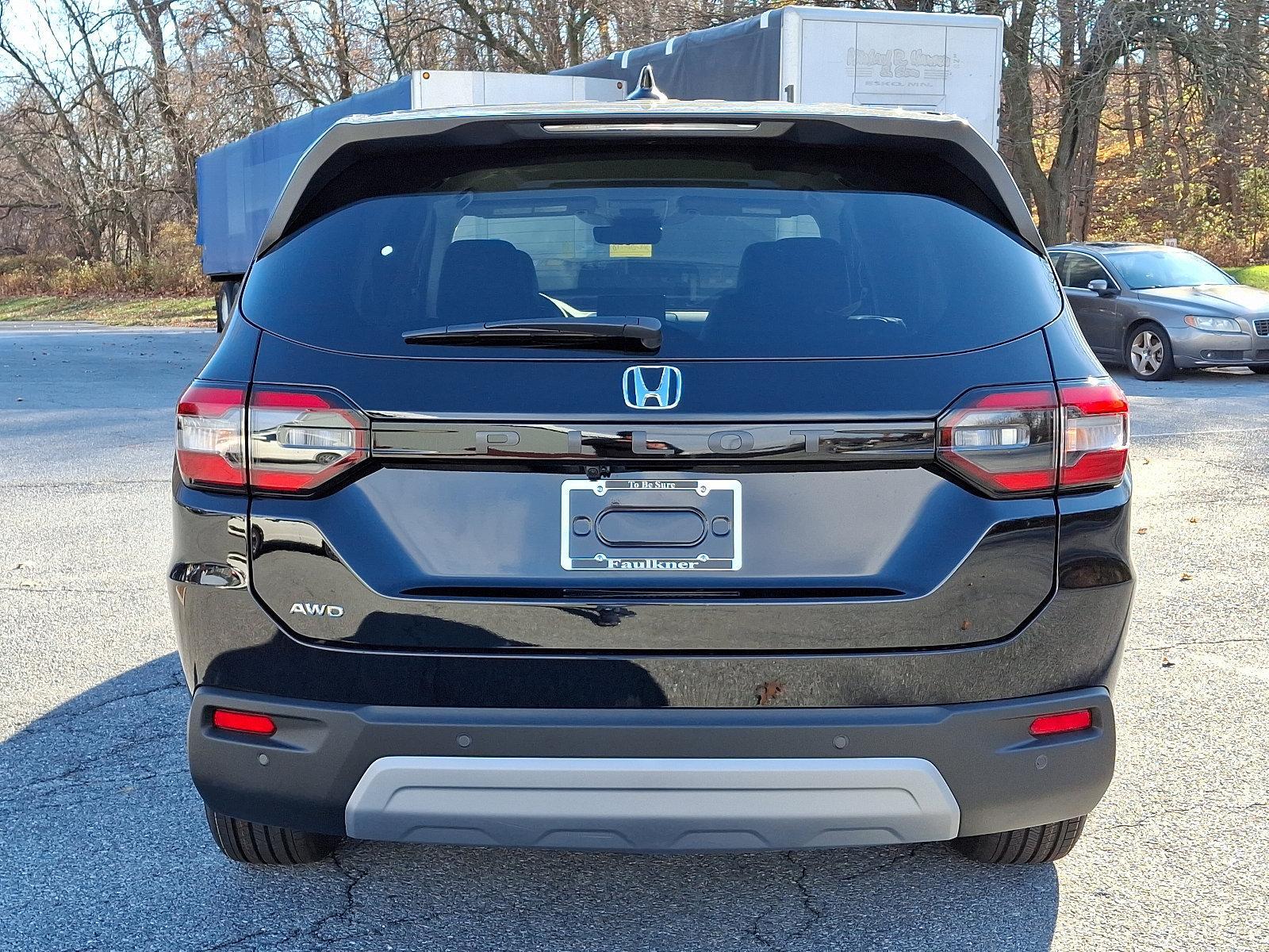 2025 Honda Pilot Vehicle Photo in Harrisburg, PA 17111