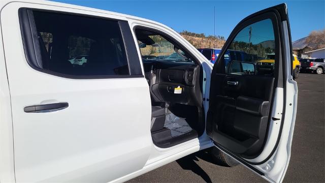 2025 Chevrolet Silverado 1500 Vehicle Photo in FLAGSTAFF, AZ 86001-6214