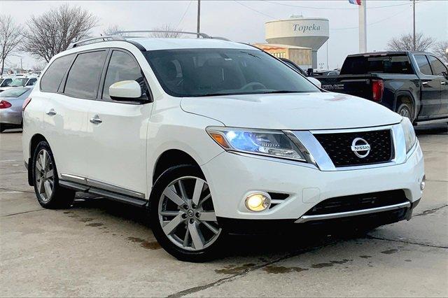 2014 Nissan Pathfinder Vehicle Photo in TOPEKA, KS 66609-0000