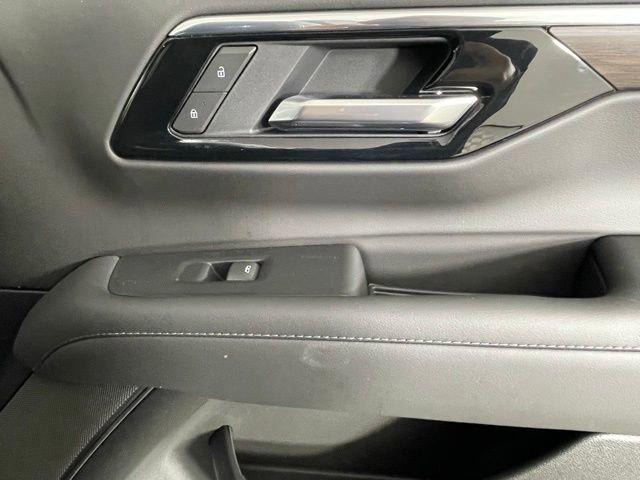 2025 Chevrolet Tahoe Vehicle Photo in PHOENIX, AZ 85014-3381