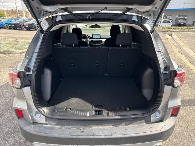 2022 Ford Escape Vehicle Photo in VENTURA, CA 93003-8585