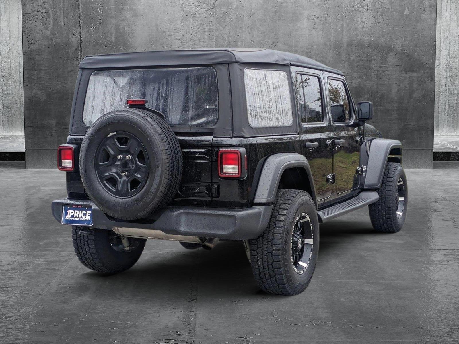 2020 Jeep Wrangler Unlimited Vehicle Photo in Sarasota, FL 34231