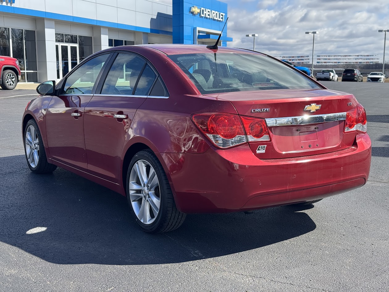 2011 Chevrolet Cruze Vehicle Photo in BOONVILLE, IN 47601-9633