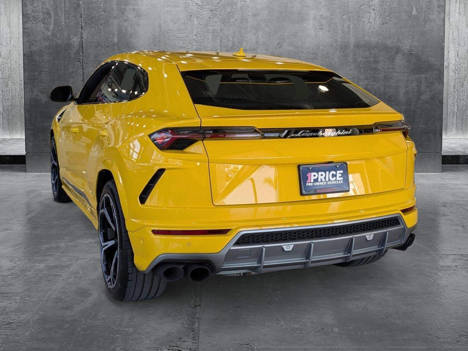 2021 Lamborghini Urus Vehicle Photo in Miami, FL 33169