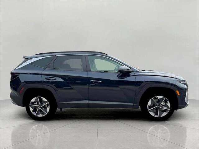 2025 Hyundai TUCSON Hybrid Vehicle Photo in Green Bay, WI 54304