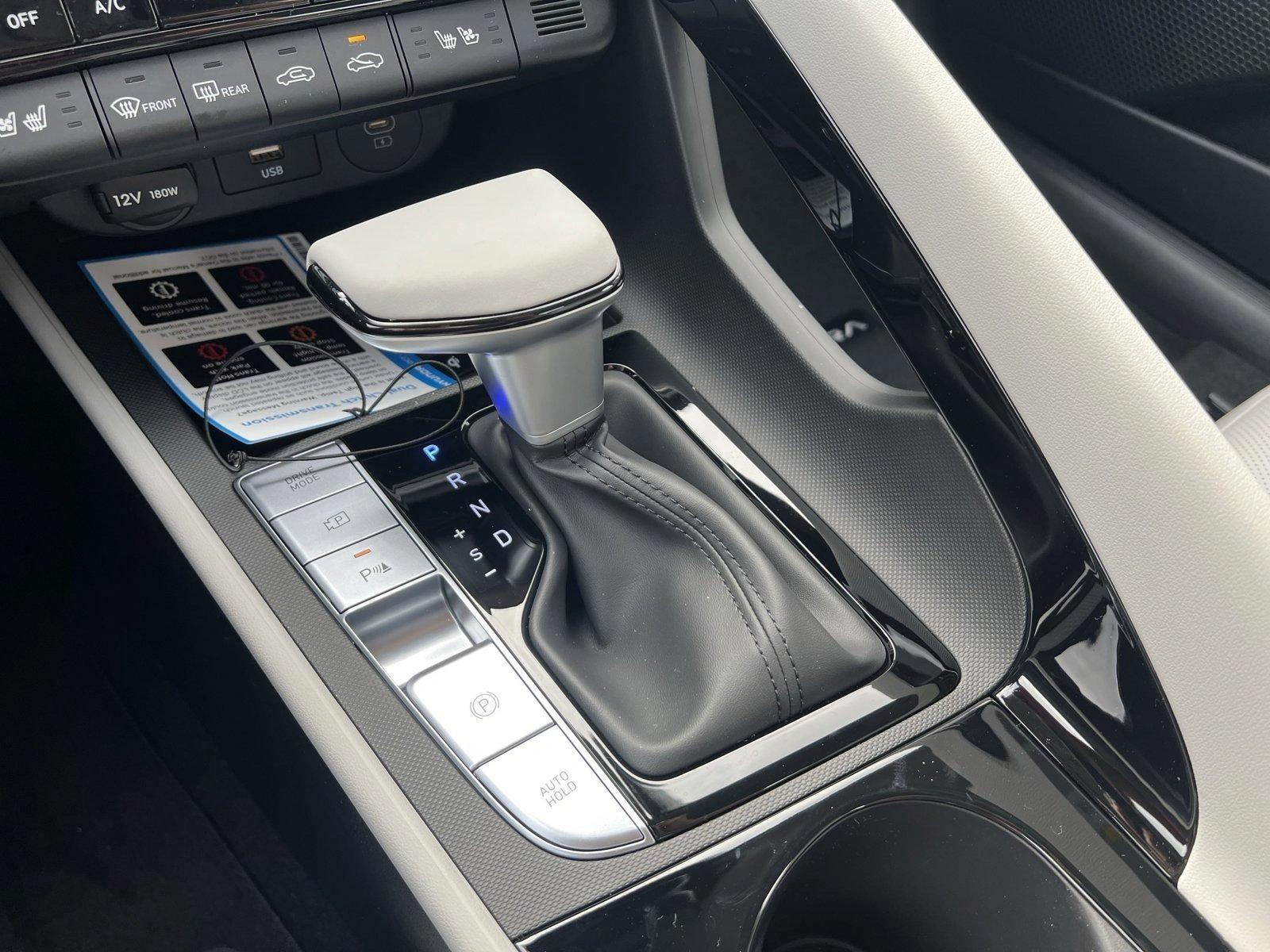 2024 Hyundai ELANTRA Hybrid Vehicle Photo in Santa Clarita, CA 91355